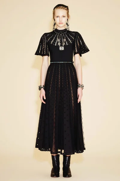 Look 17